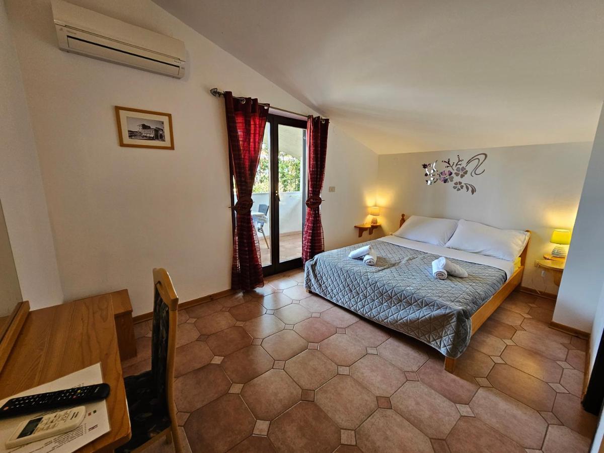 רוביני Apartments & Rooms Gaspar מראה חיצוני תמונה