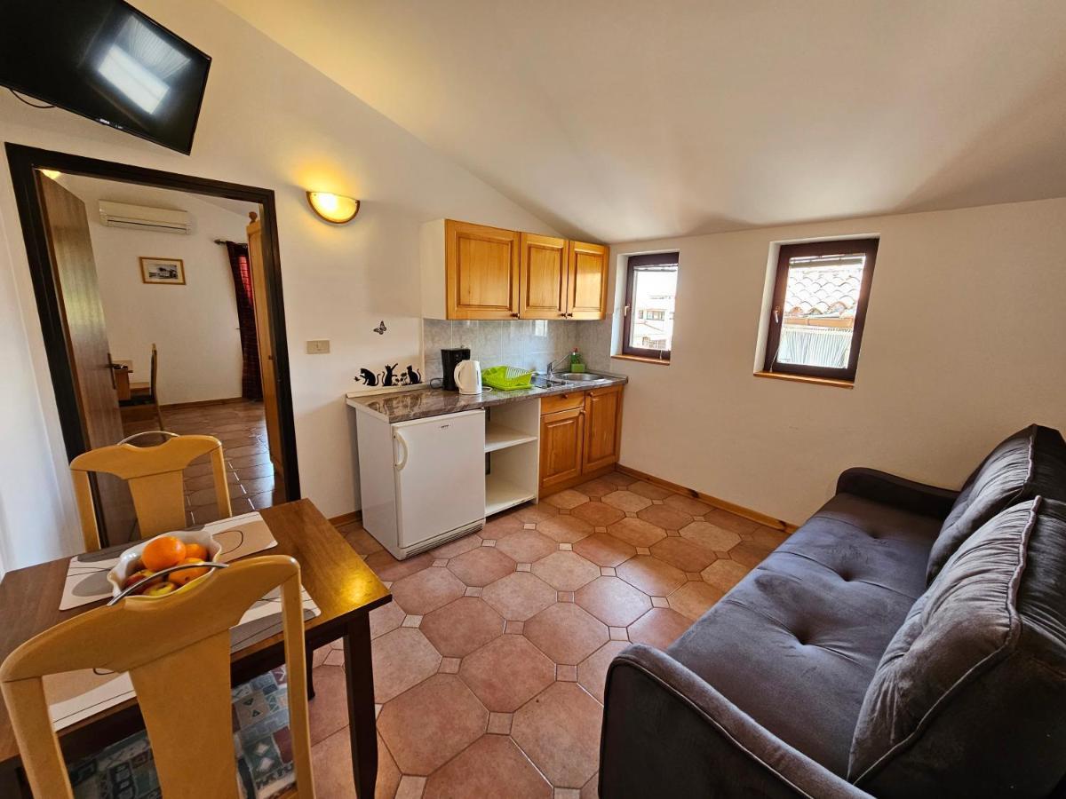 רוביני Apartments & Rooms Gaspar מראה חיצוני תמונה