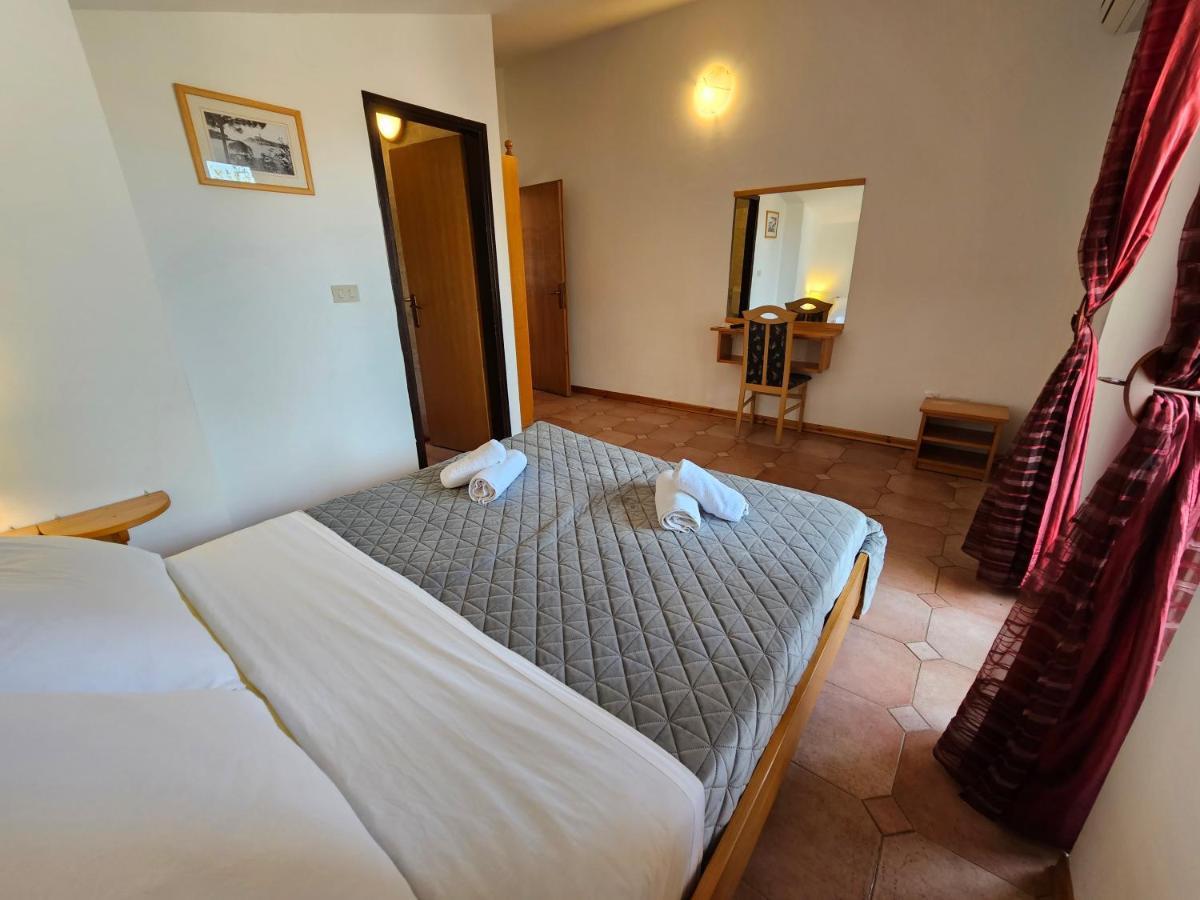 רוביני Apartments & Rooms Gaspar מראה חיצוני תמונה