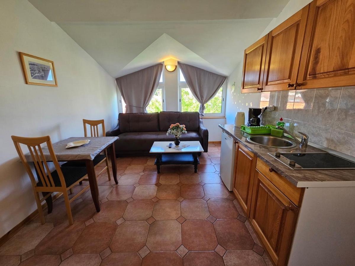 רוביני Apartments & Rooms Gaspar מראה חיצוני תמונה