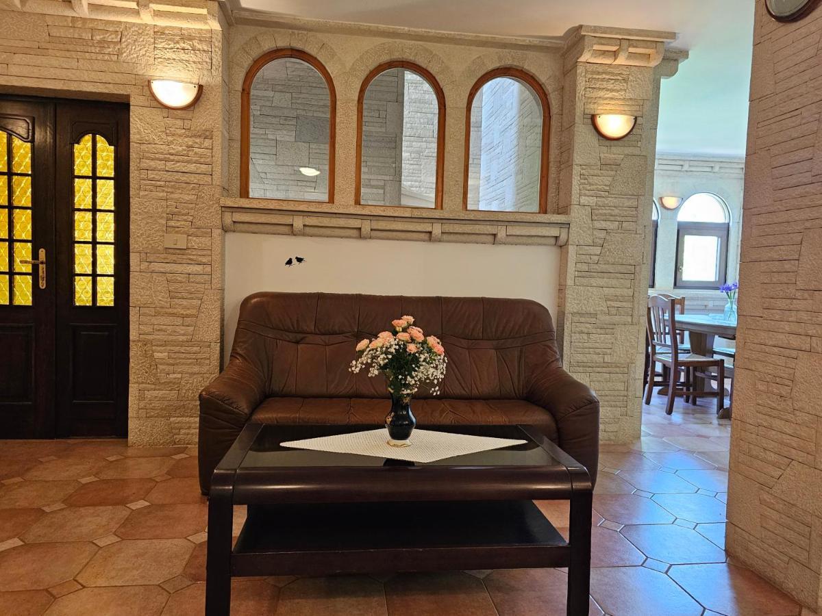 רוביני Apartments & Rooms Gaspar מראה חיצוני תמונה